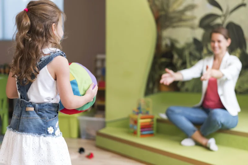 Imagem de destaque para o artigo: Terapia Ocupacional e ABA: Um Caminho de Desenvolvimento para Crianças com Autismo